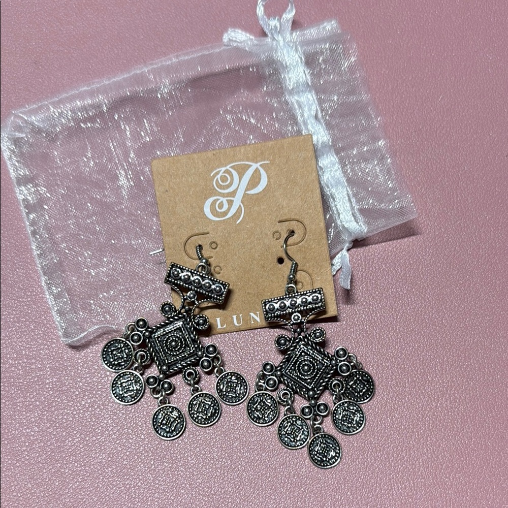 Plunder Silver Crystal Stud Earrings
